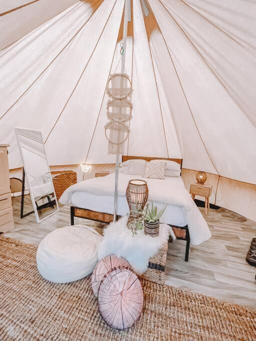 Cute Off Grid Glampsite With Wifi- 5 Min From Haleiwa Town Hotell Exteriör bild