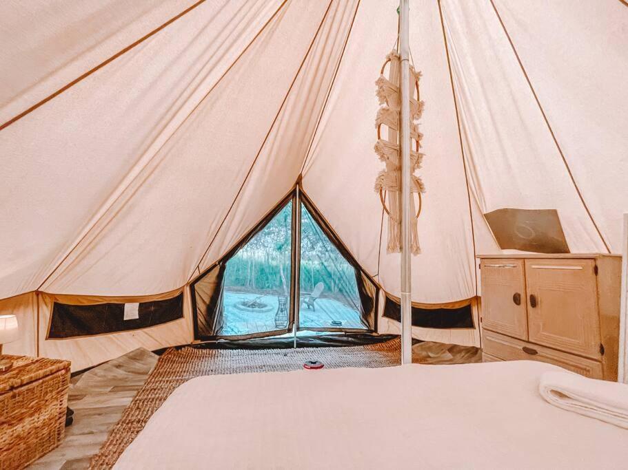 Cute Off Grid Glampsite With Wifi- 5 Min From Haleiwa Town Hotell Exteriör bild